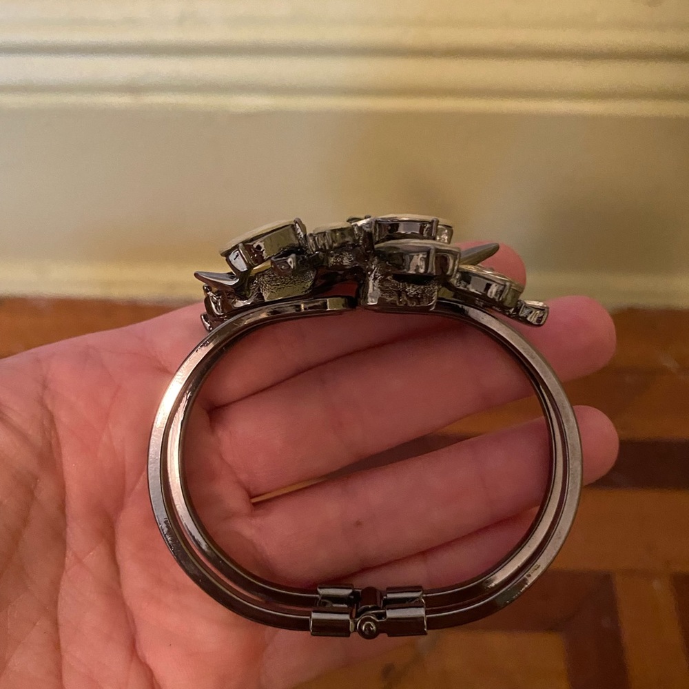 Erickson Beamon Rocks Cuff - Picture 3 of 5